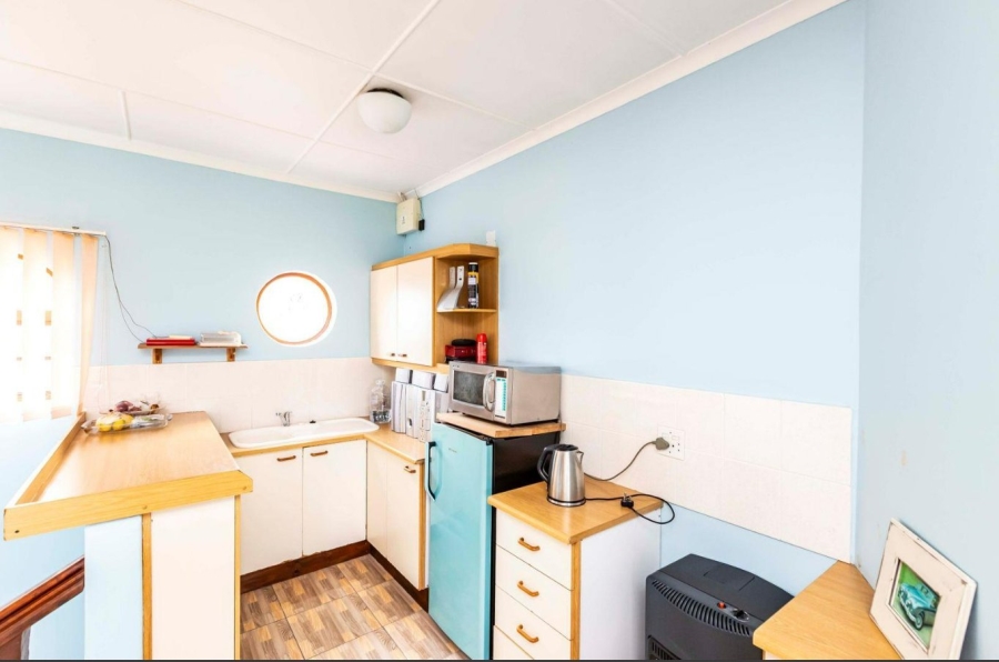 5 Bedroom Property for Sale in Baysville Eastern Cape